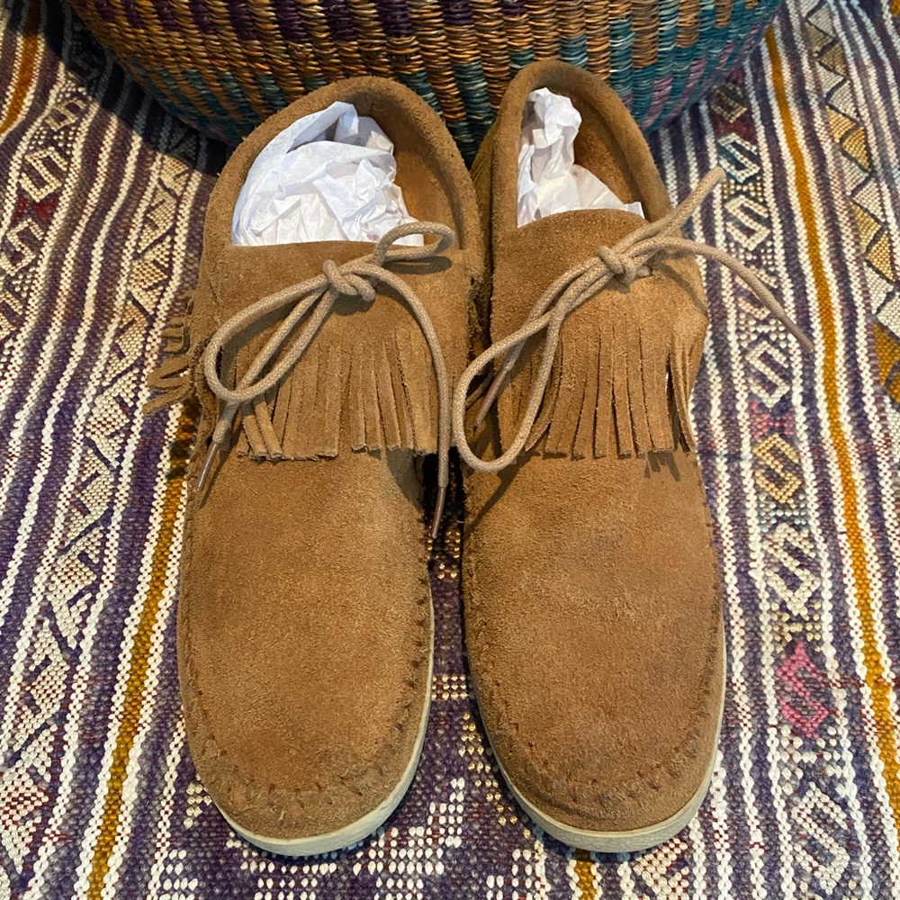 Minnetonka Fringed Soft Shell Soled Boot